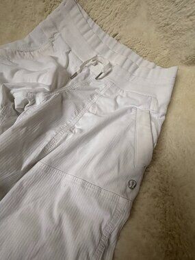 Lululemon Dance Studio Crop Pants White Wide Leg Drawstring size S